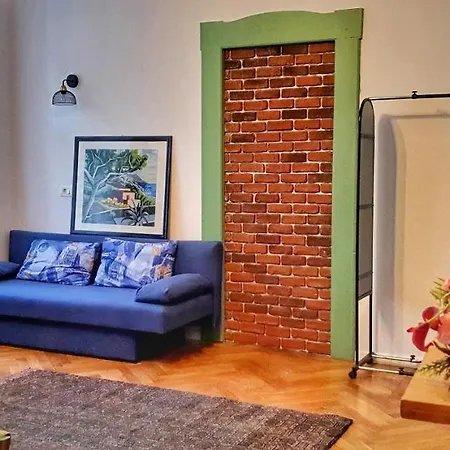 Casa Crown