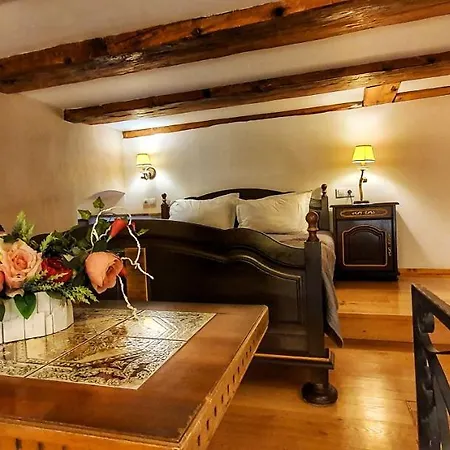 Casa Crown