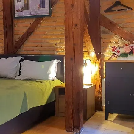 Casa Crown